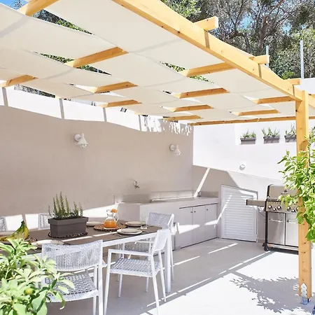 El Platanias Villa *