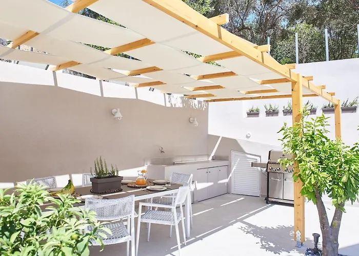 El Platanias Villa *